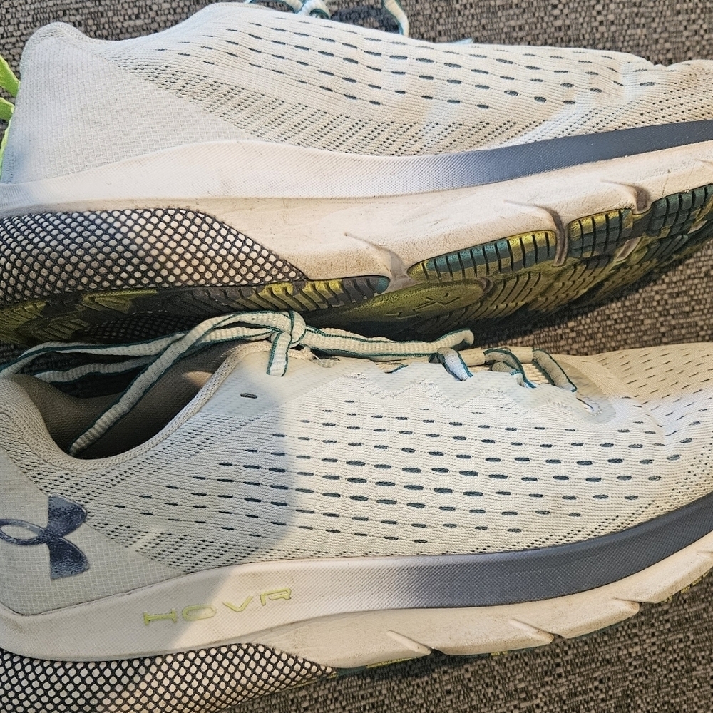 Under Armour HOVR Grey Neon Green Durable Workout running gym shoe sneakers 10.5